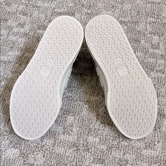 Veja Women’s Minotaur Suede Hi-Top Sneaker Dune—9 - Picture 13 of 14